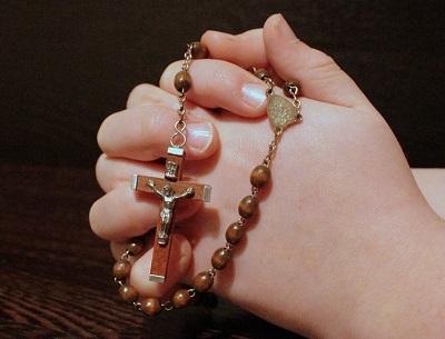 Finding Mama Mary in the Rosary…A Journey